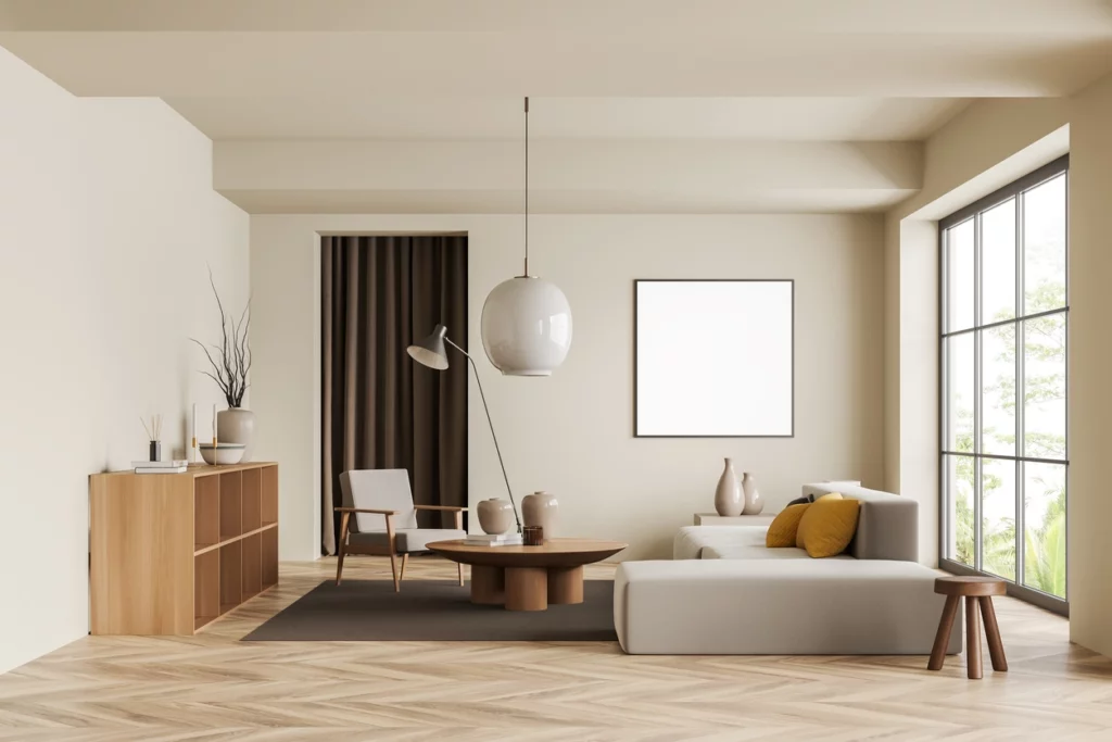 Salon décoré avec sobriété en taupe et jaune moutarde, conçu par un architecte à Hyères