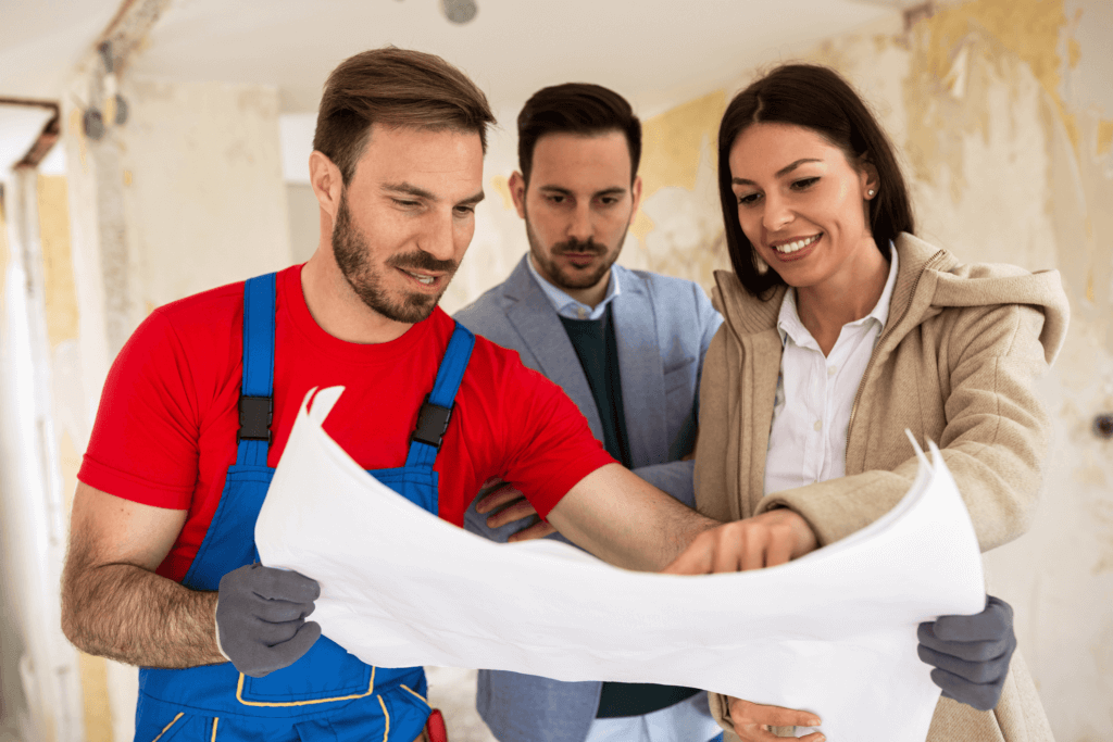 architecte d'intérieur La Madeleine sur le sentier avec ses clients