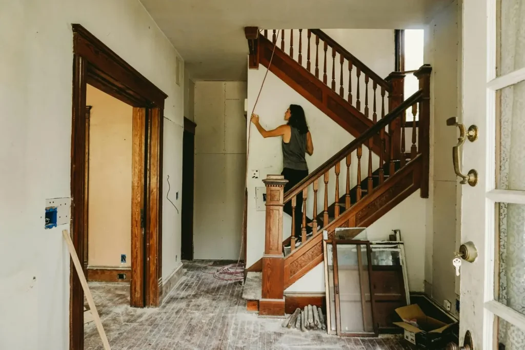 rénovation escalier, une activité qui nécessite des différents travaux