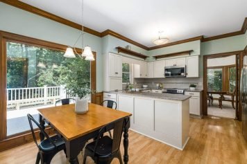 idée rénovation maison ancienne, la présence d'un professionnel facilite votre projet