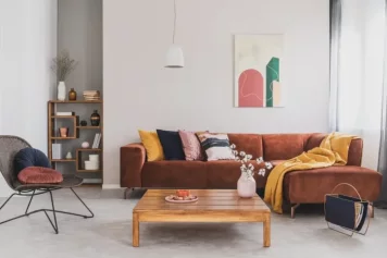 L'architecte a choisi un intérieur coloré pour que l'intérieur soit plus vivant.